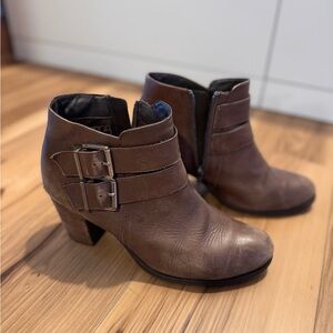 Clark’s Women’s Brown Leather Ankle Boot